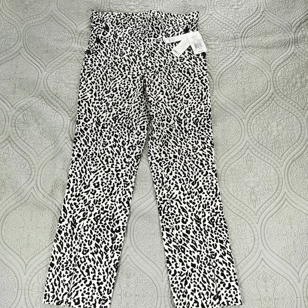 2/$30 NWT Joe B Black & White Leopard Print Ankle Pants Womens‎ Size L Mob Wife